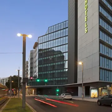 B&B HOTEL Porto Gaia Отели рядом с достопримечательностью «Башня Клеригуш»
