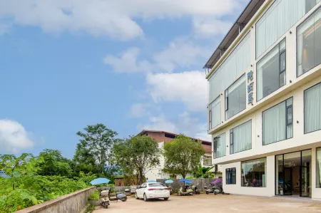 Yintianju Panoramic Light Luxury Hotel (Xingping Ancient Town)