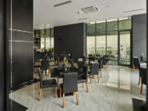 ลักซ์ซิตี้ โฮเทล แอนด์ อพาร์ทเมนท์ โรงแรมในพนมเปญ