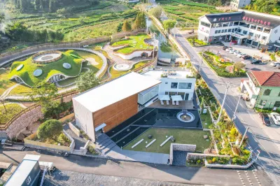 Chunfeng Baiyang Homestay Hotels near Zhushi Dock
