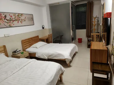 Lianping Sanjiao Chinese Inn Hotels near Zhongxinzhen Huadeng Museum
