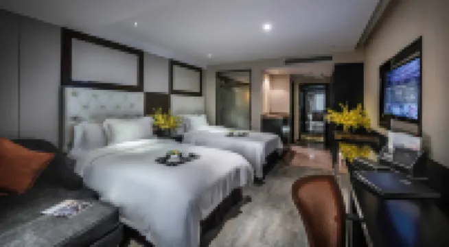 โรงแรมซีเจโฟร์ซีซั่นส์ เซี่ยงไฮ้ (สาขาสถานีรถไฟฟ้าใต้ดินถนนฉางโซ่ว ถนนอู่หนิง) โรงแรมในเซี่ยงไฮ้