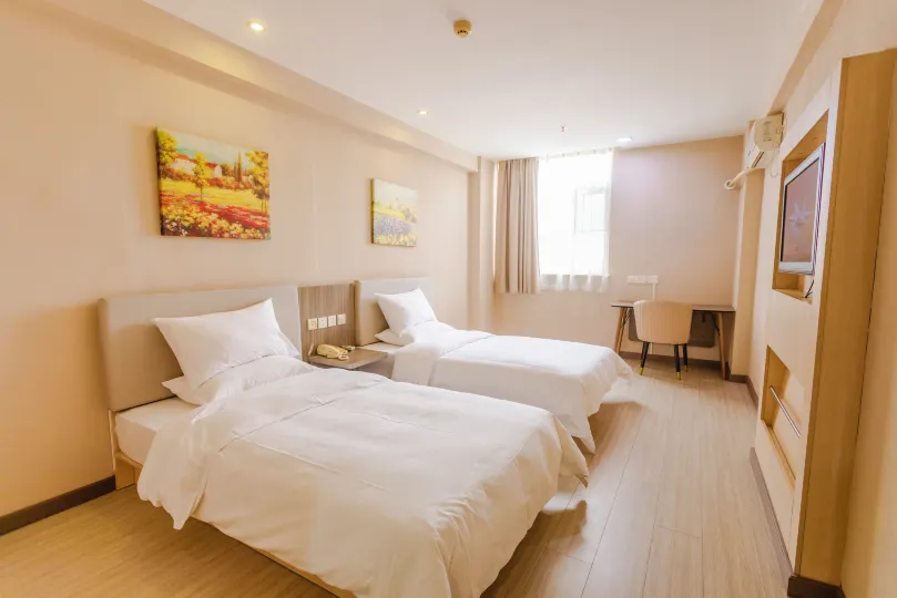 Tianhe Hotel (Shenzhen Bao'an Airport Fuwei Metro Station)