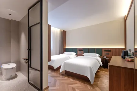 Meta Tree Hotel, People's Square, City Center In Shanghai Отели рядом с достопримечательностью «Longhua Ancient Town»