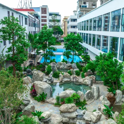 Maitreya Hot Spring Hotel Hotels near Tianquan Hot Spring