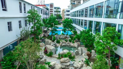 Maitreya Hot Spring Hotel Hotels in Huquan Hot Spring Water World/Huquan Mid-mountain Hot Spring