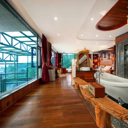 Lijiang LiuLigong 360 degrees Hot Spring Hotel