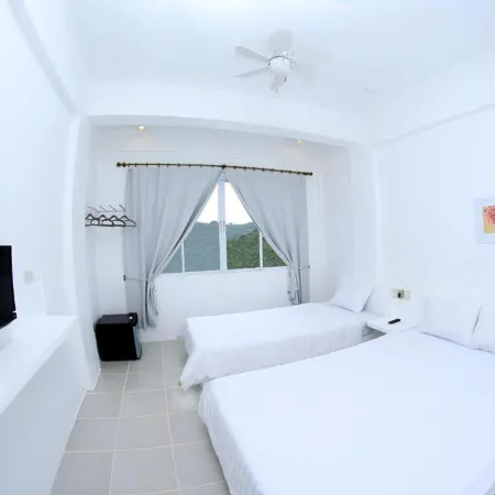 Coron Bluewave Hotel
