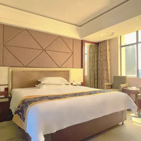 Huayun Hotel (Heyuan Wanlongcheng Branch)