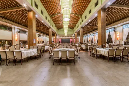 Gudou Royal SPA Hotel Отели рядом с достопримечательностью «Gudou Hot Spring Tourist Resort»