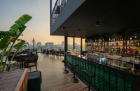 เมย์ เดอ วิลล์ คอร์เนอร์ โฮเทล