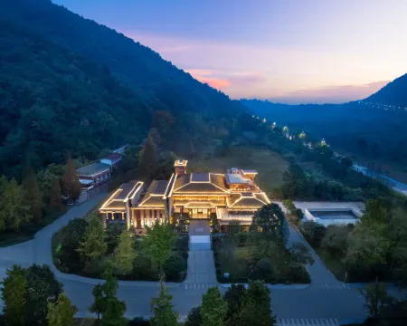 Pengzhou Chanyi Danjing Biography Institute Hotels in Pengzhou