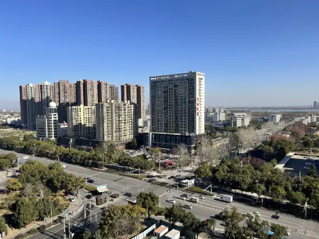 Starway Hotel (Huanggang Normal University Branch) Отели рядом с достопримечательностью «Mechanical and Electronic Engineering Department of Huanggang Polytechnic College»