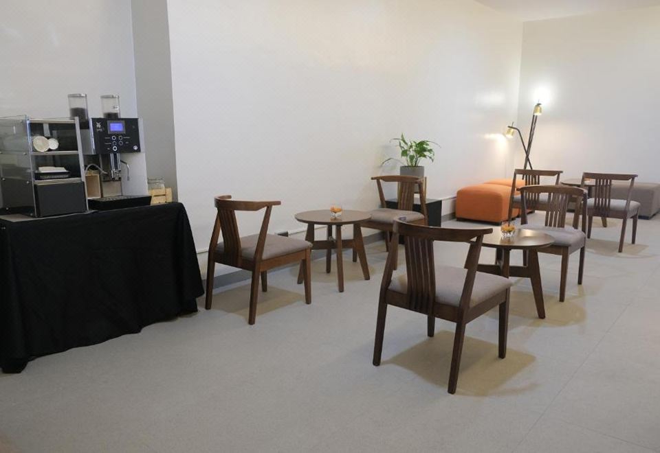 1. 고 호텔스 만달..