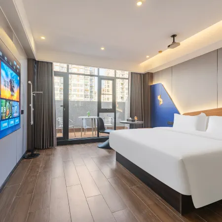 V8 plus Huanlin Hotel (Wanning High-speed Railway Station Branch)
