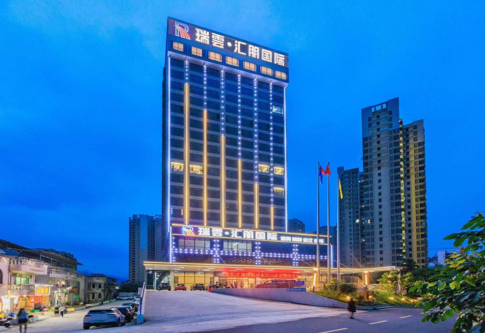 hotel overview picture