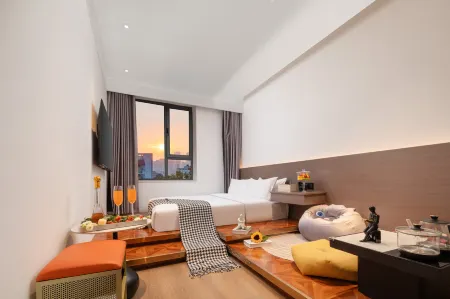 Baotou Distance Hotel (Baobaiwangfujing Victory Branch) Отели рядом с достопримечательностью «A'erding Botanical Garden»