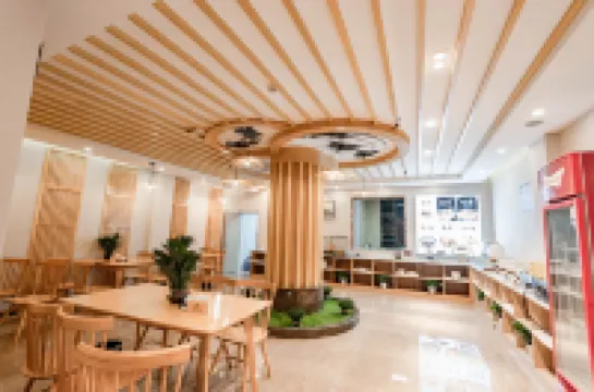 Muxi Foot Road · Hotel (Ping An Bus Station)