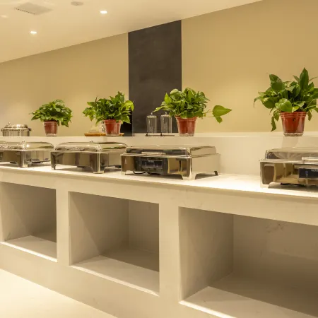 Dunhuang Yunyi Hotel