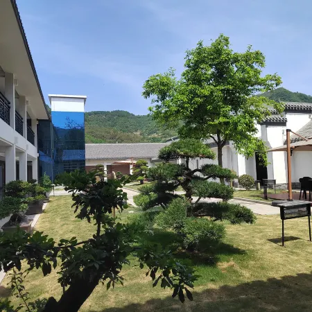 Cuiming Hotel
