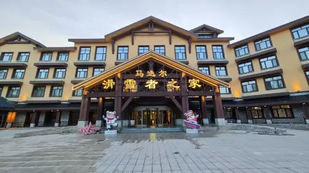 Skier Hotel Отели рядом с достопримечательностью «Yabuli Sightseeing Cable Car and World's No. 1 Slide»