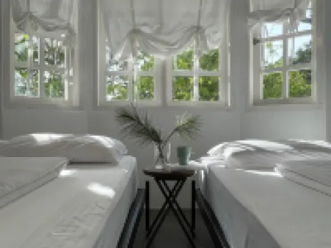 Colonie 1111 : 4 Pax โรงแรมในราอูบ