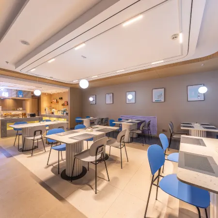 Homeinn · neo (Gonghe Qinghai Lake Plaza)