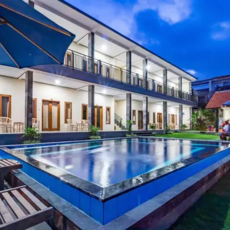 Pondok Lulik Homestay Canggu Отели рядом с достопримечательностью «Пляж Чангу»