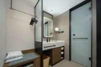 Xuchang Fat Donglai Times Square Cao Wei Ancient City Atour Hotel - balcony