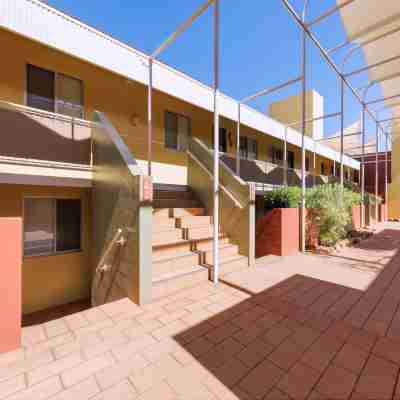 Emu Walk Apartments Hotel Exterior