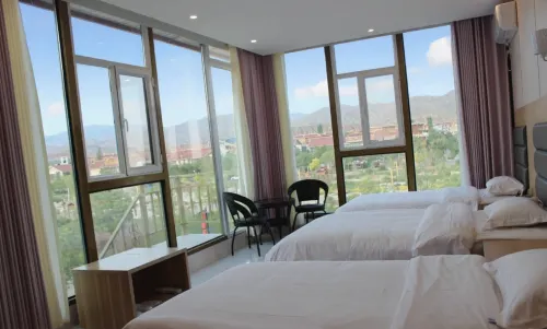 Qicai Danxia Wenzheng Holiday Hotel
