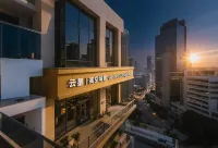 Yunxing I Sky City View · Aesthetics Designer Hotel (Huaihua High-Speed Railway South Station Wanda) Hotels near Huaihua Sports Center Comprehensive Gymnasium