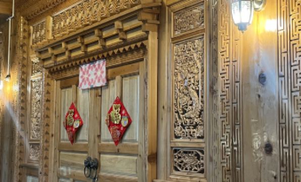 Shangri-La Xiaozhongdian Town Tianchi Homestay