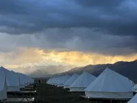 Sayram Lake Huguang Zhangying Campsite