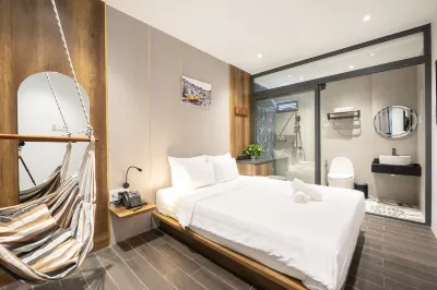 LÁ HOTEL THOẠI NGỌC HẦU Các khách sạn gần Bách Hóa Hà Phương