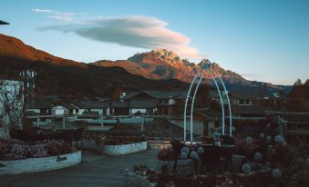 Lijiang Fanqixuan·Tsei Snow Mountain Panorama Designer Meisu(Shuhe Ancient Town Store)