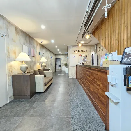 Peanut Hotel