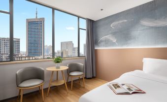 Nanchang Tengwangge International Hotel (Bayi Square Nanchang Station)