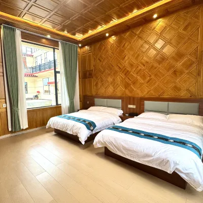Sanqiu Homestay Hotels near Shangri-La City Hongpo Climbing Gym