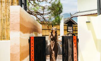 Private Snow Mountain Hot Spring | Log-Controlled Exclusive Courtyard (Baisha Ancient Town Branch)