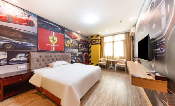 A Home Chain Hotel (Jinjiang Airport Huzhong)