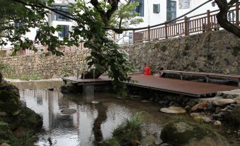 Moyunge Homestay (Sanqingshan Gangshou Cableway)