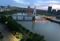 Jingzu Esports Hotel (Xinfeng Aoxin Fruit Wholesale Market Store)