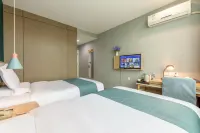 Weilai (Xianyang Renmin West Road Xibei Ermian) Hotels near Bao'an Square