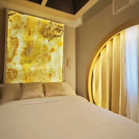 Golden Luxe Condotel, cozy, fast wifi, premium