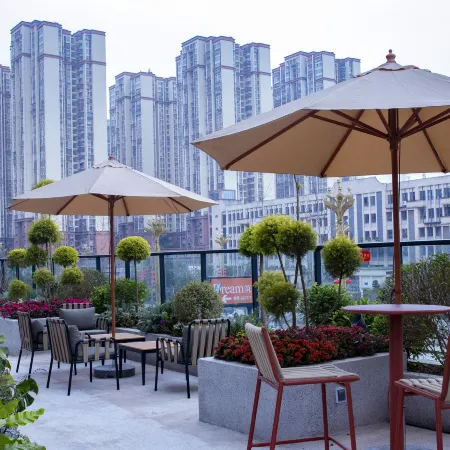 Huangteng Zhumeng Hotel