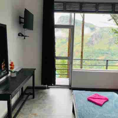 Pineapple Hills Ella Rooms