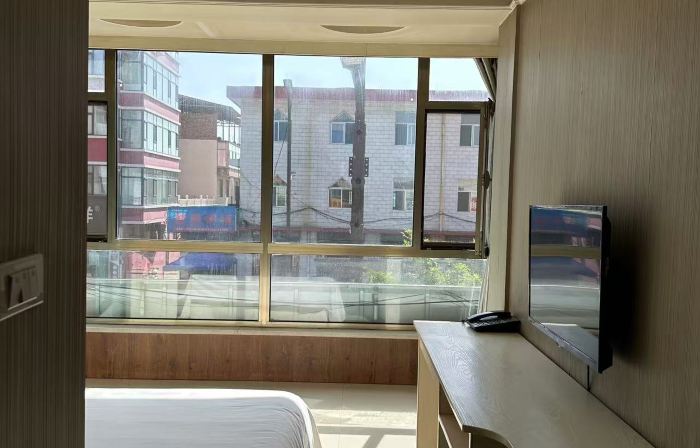 Luxian Ruyi Hotel