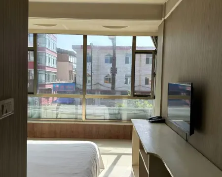 Luxian Ruyi Hotel Hotels in Lan County