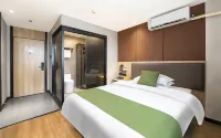 Green E-sports Hotel (Hai'an Changjiang Middle Road High-speed Railway Station)